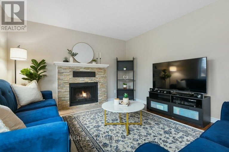 29607390/57-chester-crescent/on-the-green/ottawa/ontario/K2J2J6_5