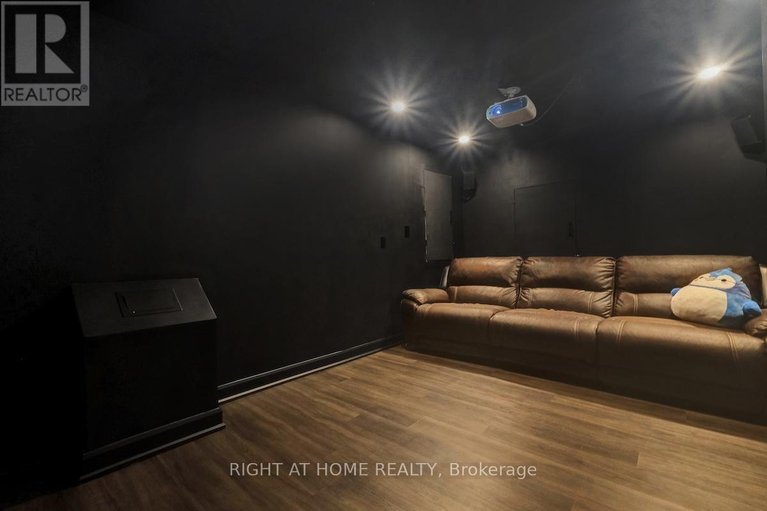 29613139/211-denali-way/stittsville-north/ottawa/ontario/K2S0N1_42