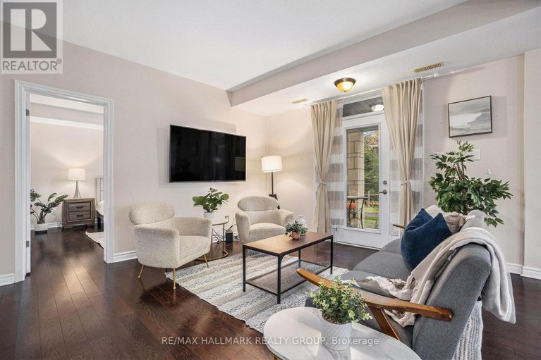 29123284/101-120-montblanc-private/convent-glen-north/ottawa/ontario/K1C0B1_4