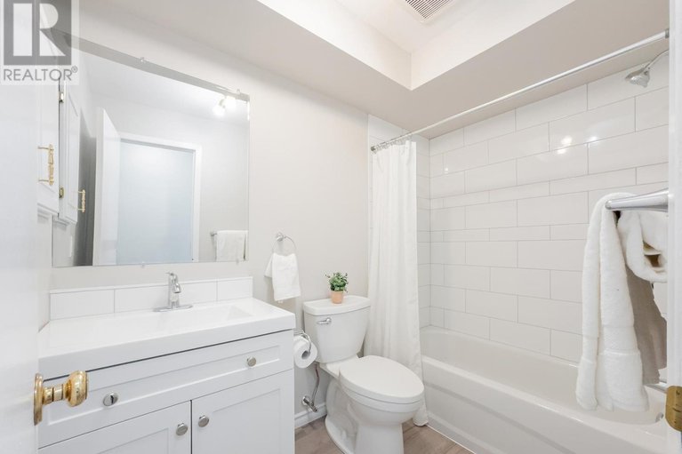 28138585/1504-tanguay-court/katimavik/ottawa/ontario/K2L3X8_20