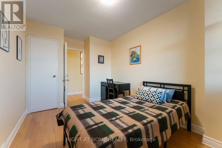 28955194/903-555-brittany-drive/viscount-alexander-park/ottawa/ontario/K1K4C5_16