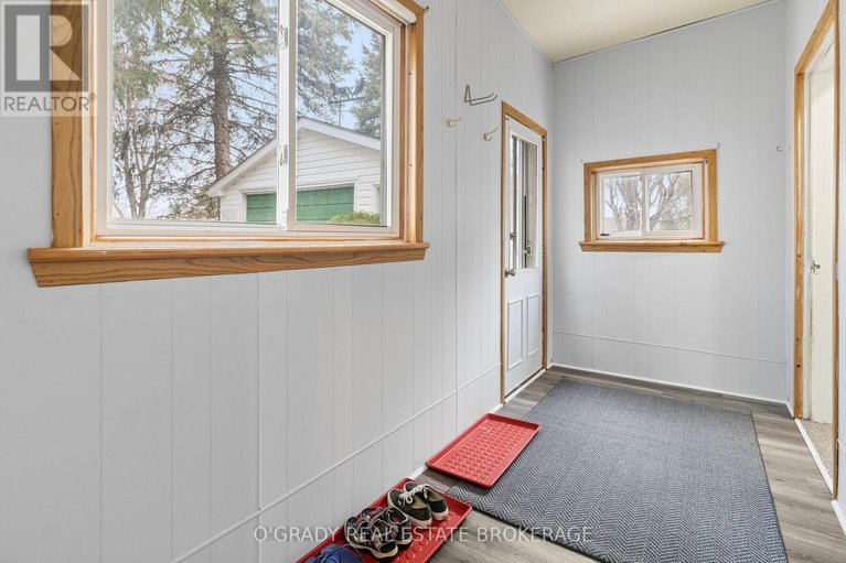 29613065/26-brouse-drive-e/iroquois/south-dundas/ontario/K0E1K0_28