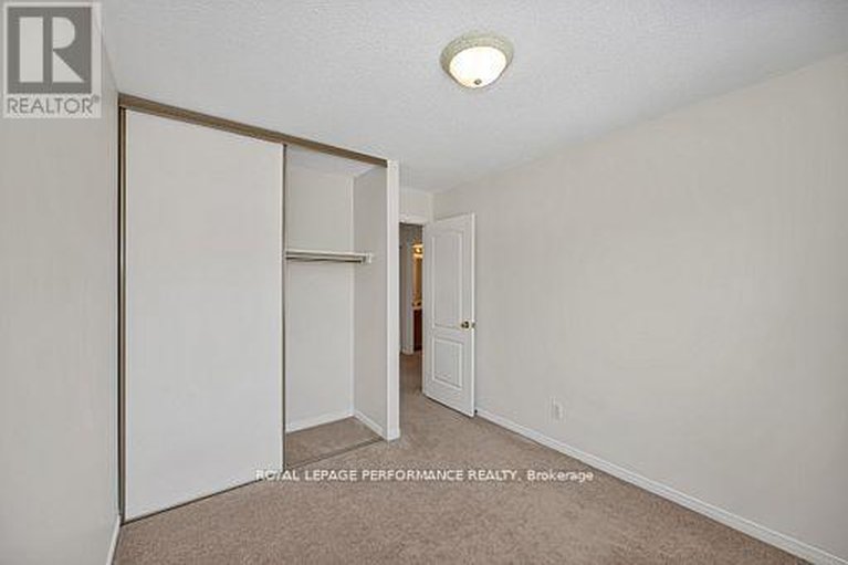 29657437/2023-rolling-brook-drive/orleans-village/ottawa/ontario/K1W1C9_25