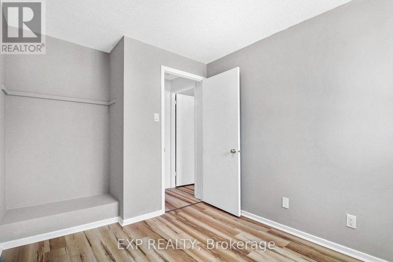 29214218/1a-vanessa-terrace/pheasant-run/ottawa/ontario/K2J1Y2_16