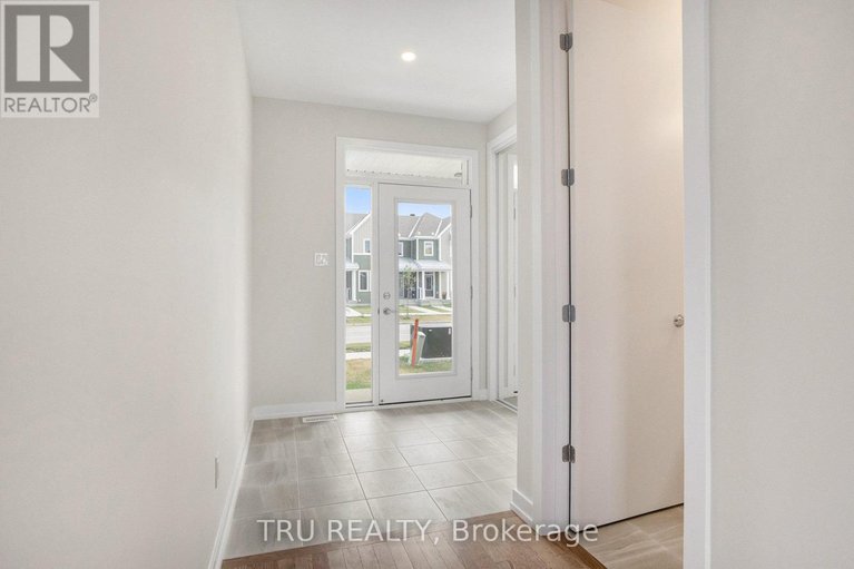 28628636/531-oldenburg-avenue/btwn-franktown-rd-fallowfield-rd/ottawa/ontario/K0A2Z0_4