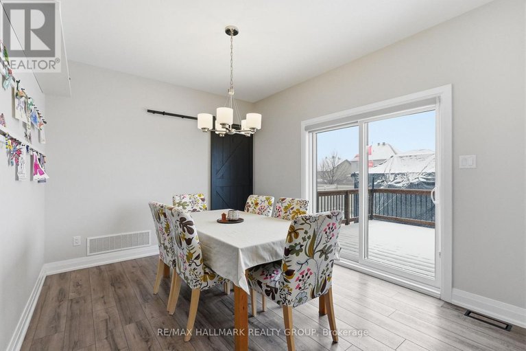 29668379/1212-avignon-street/embrun/russell/ontario/K0A1W0_17