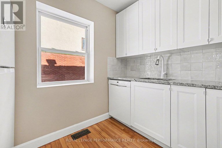 29322377/975-sheridan-avenue/carlington/ottawa/ontario/K1Z6M4_6