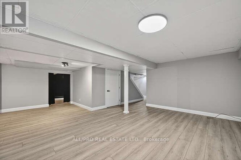 28721991/1144-rideau-bend-crescent/manotick-east-to-manotick-station/ottawa/ontario/K4M1B5_28