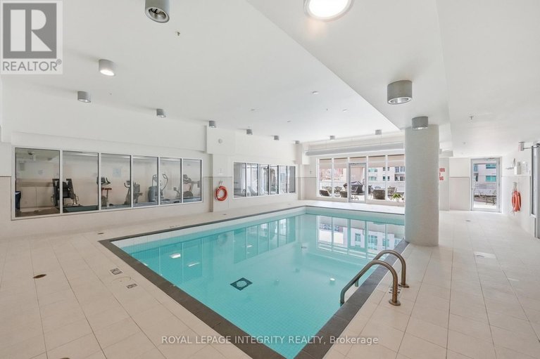 29657435/2403-242-rideau-street/sandy-hill/ottawa/ontario/K1N0B7_21