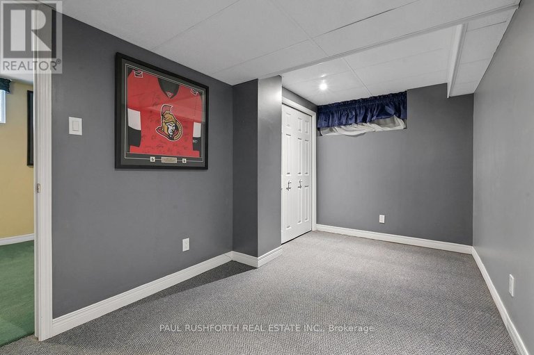 29652809/4316-owl-valley-drive/riverside-southgloucester-glen/ottawa/ontario/K1V1L3_36