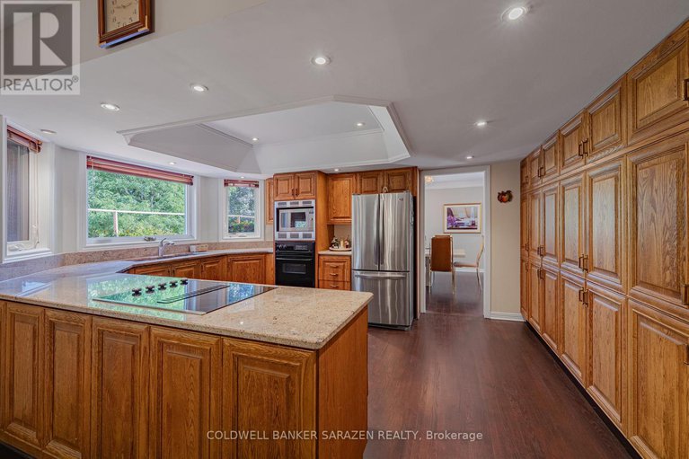 28832273/2-midinah-gate/cedar-hillorchard-estates/ottawa/ontario/K2R1B7_27