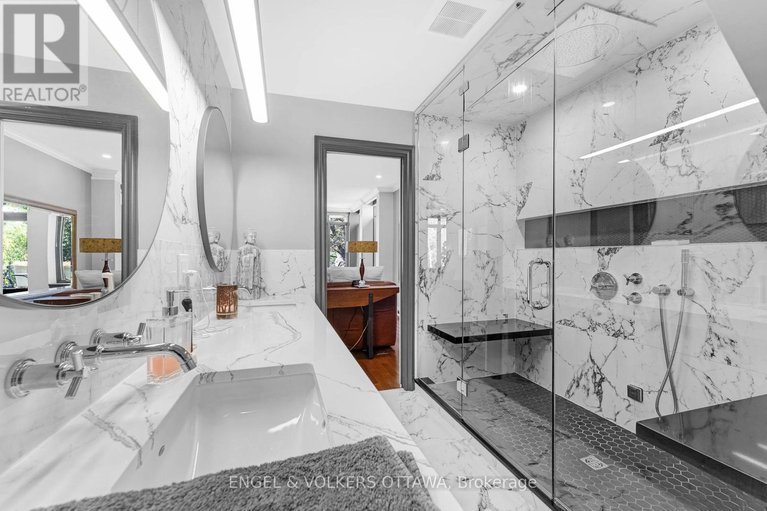 28985007/105-stanley-avenue/new-edinburgh/ottawa/ontario/K1M1N8_28