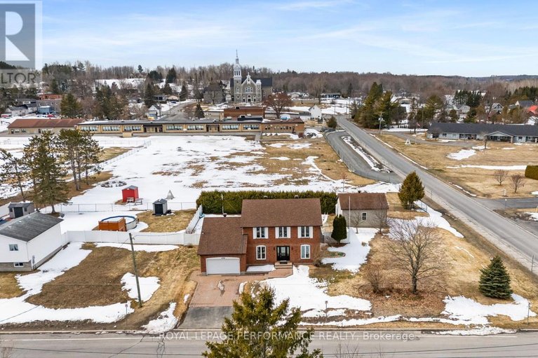 29532473/434-lemay-street/clarencerockland-twp/clarence-rockland/ontario/K0A1N0_1