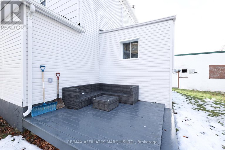 29078821/11-elgin-street-e/alexandria/north-glengarry/ontario/K0C1A0_7