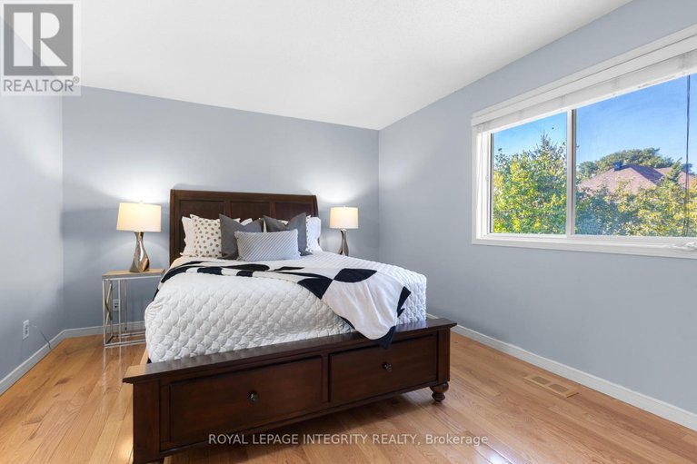 28939394/11-royal-field-crescent/longfields/ottawa/ontario/K2J4G1_15