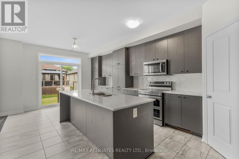 28557333/784-namur-street/embrun/russell/ontario/K0A1W0_14