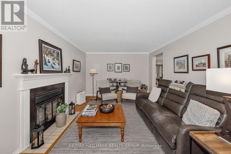 29624952/1850-thornecrest-street/chapel-hill/ottawa/ontario/K1C6K8_16