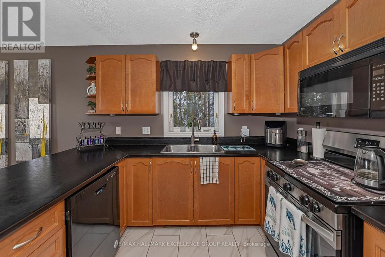 29375629/386-jasper-crescent/town-of-rockland/clarence-rockland/ontario/K4K0C7_16