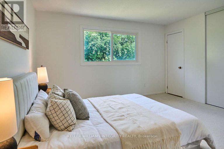 28490923/77-seabrooke-drive/glencairnhazeldean/ottawa/ontario/K2L2K4_32
