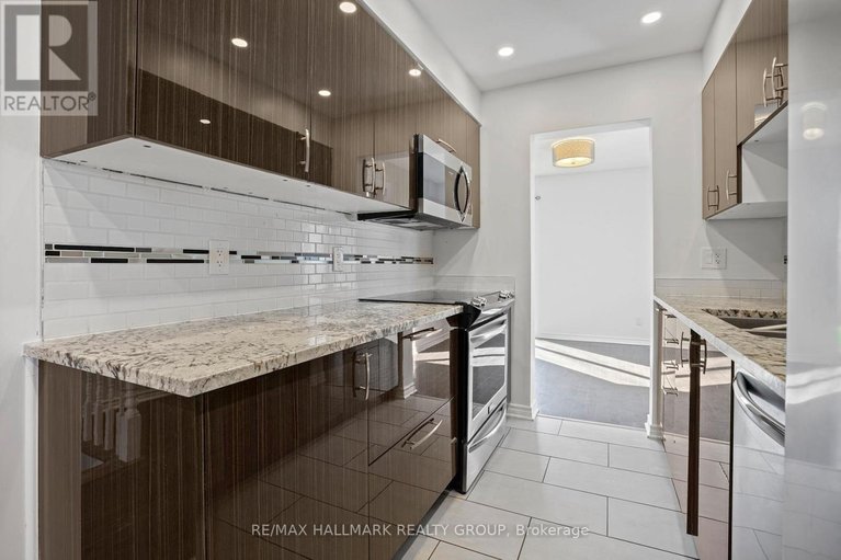 29632598/504-canotia-place/fallingbrookpineridge/ottawa/ontario/K4A2J3_7