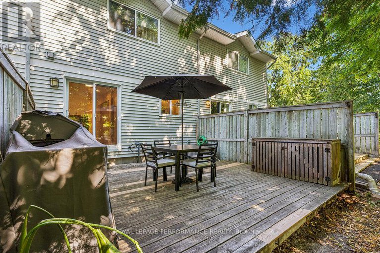 28749249/68-1732-shamandura-lane/orleanssunridge/ottawa/ontario/K1C6Z9_41