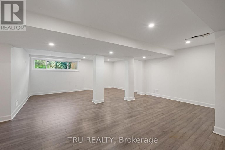 29114347/12-apache-crescent/city-viewskylinefisher-heightsparkwood-hills/ottawa/ontario/K2E6H7_40