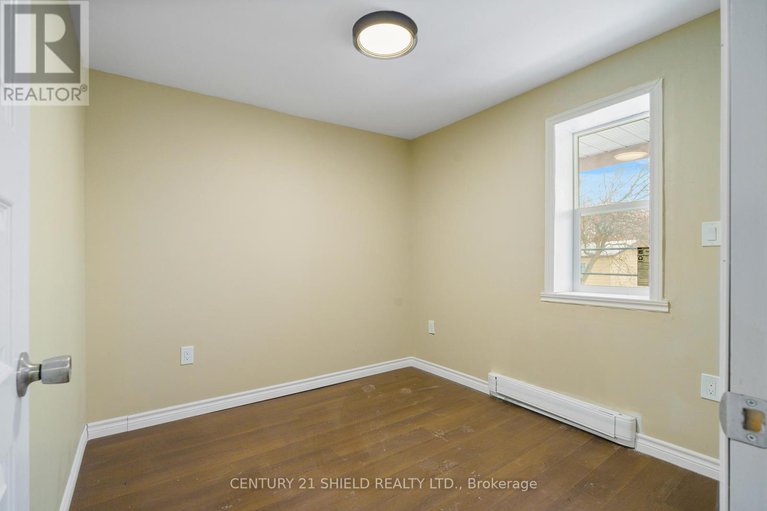 29158805/21927-main-street/north-glengarry-lochiel-twp/north-glengarry/ontario/K0B1H0_37