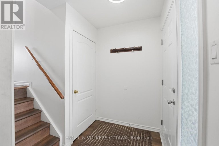 29615364/34-alison-korn-private/bells-corners/ottawa/ontario/K2H8M6_2