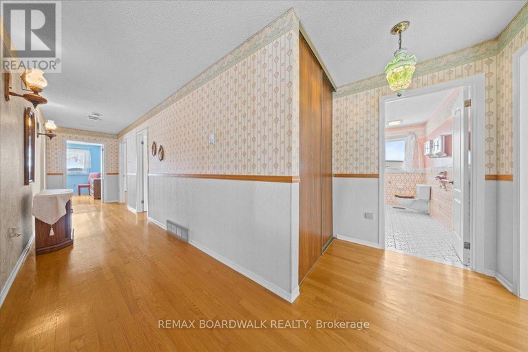 29358697/4547-carlsbad-lane/sarsfieldbearbrook/ottawa/ontario/K0A3H0_19