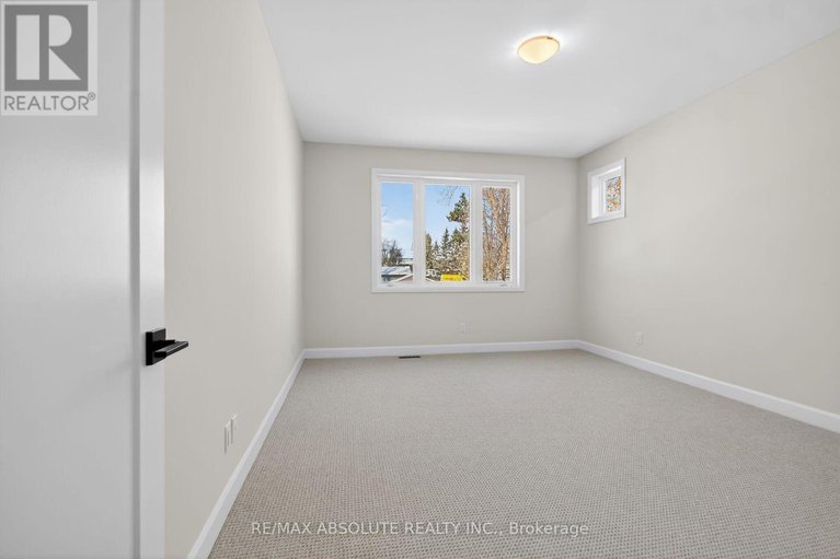 29285479/662-fisher-street/north-grenville-twp-kemptville-south/north-grenville/ontario/K0G1J0_35