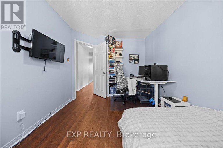 28494294/254-arrita-street/emerald-meadowstrailwest/ottawa/ontario/K2S0J3_22