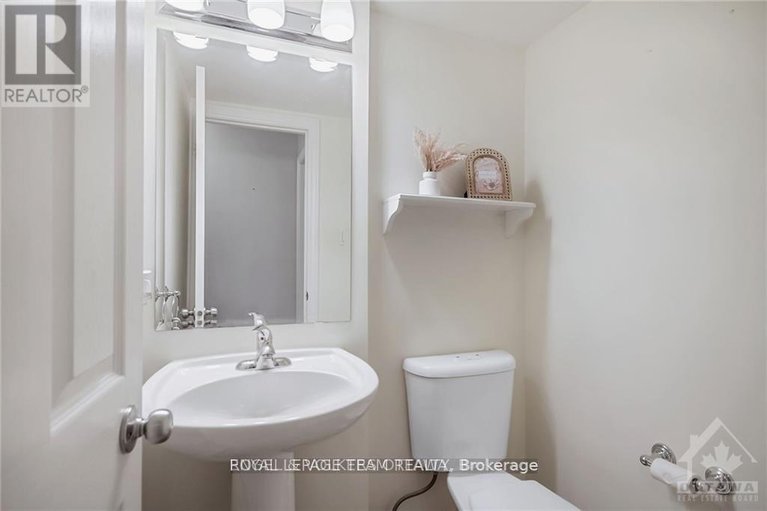 29585550/2-46-barnstone-drive/barrhaven-east/ottawa/ontario/K2G4R6_18