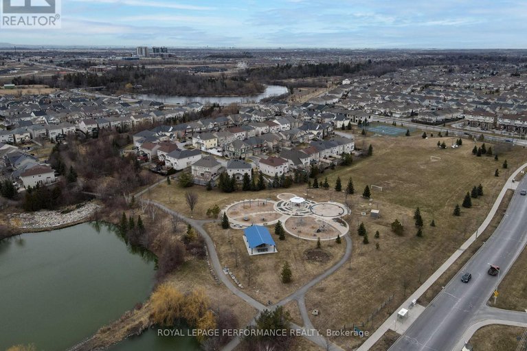 28379305/2782-grand-vista-circle/half-moon-bay/ottawa/ontario/K2J0W5_41