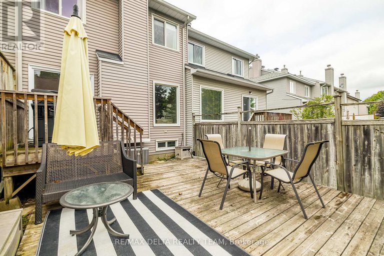 28905384/1540-briarfield-crescent/fallingbrookridgemount/ottawa/ontario/K4A1Z9_23