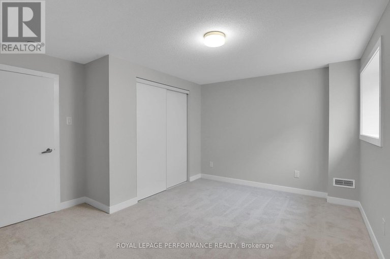 28900930/94-pizzicato-street/mer-bleuebradley-estatesanderson-park/ottawa/ontario/K1W0E1_27