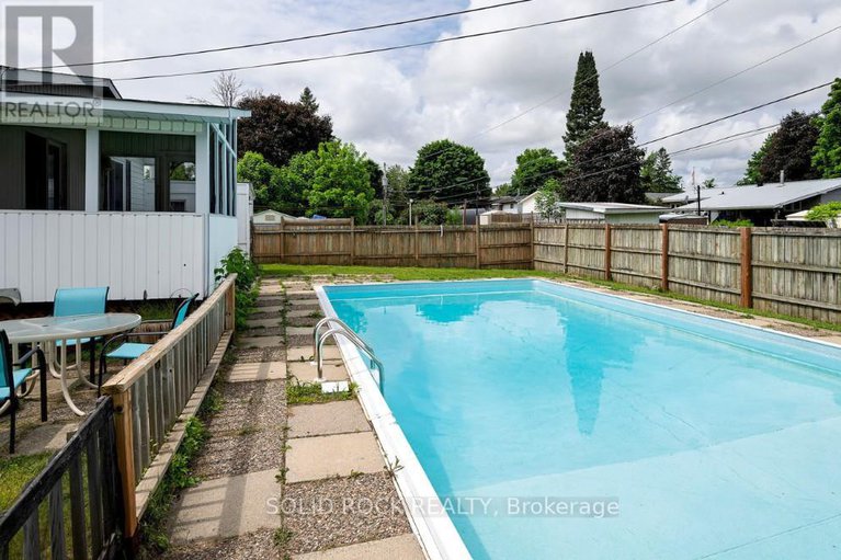28589620/211-dodson-street/kemptville/north-grenville/ontario/K0G1J0_24