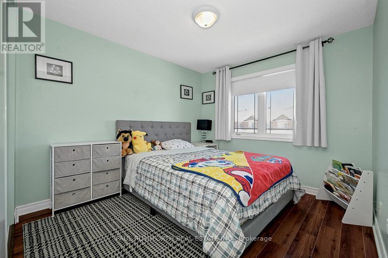 29396767/560-du-pin-rouge-way/mer-bleuebradley-estatesanderson-park/ottawa/ontario/K1W0C4_30