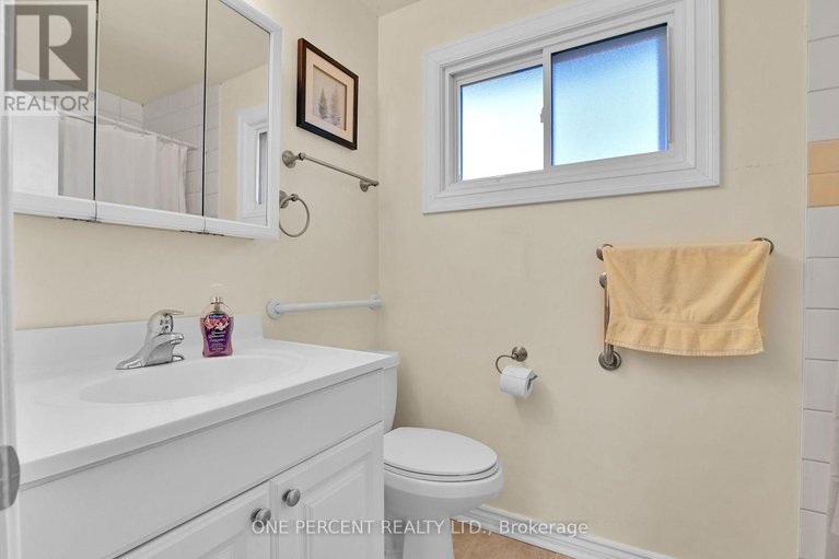 28647610/1244-joyce-crescent/bel-air-heights/ottawa/ontario/K2C2M9_18