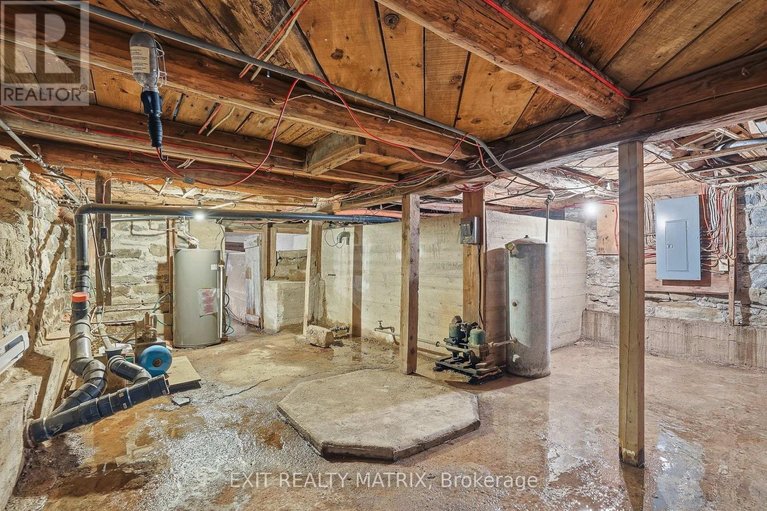 29474122/21888-laggan-glenelg-road/north-glengarry-lochiel-twp/north-glengarry/ontario/K0B1E0_25