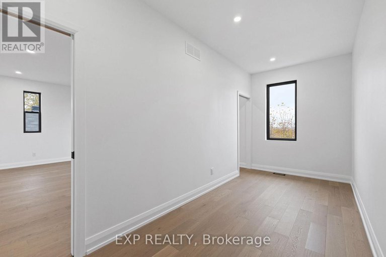 29048674/6817-notre-dame-street/chateauneuf/ottawa/ontario/K1C1H4_16