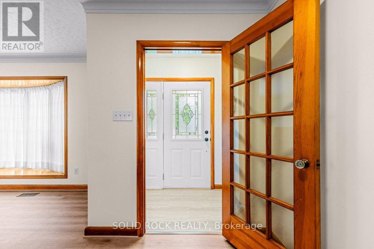 28357814/7-brouse-drive/iroquois/south-dundas/ontario/K0E1K0_11