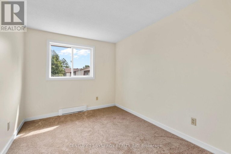 28701824/26b-sonnet-crescent/westcliffe-estates/ottawa/ontario/K2H8W7_17
