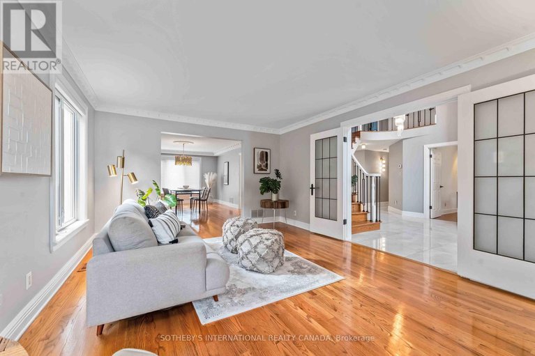 28996466/19-campfield-court/pineglencountry-place/ottawa/ontario/K2E7X8_6