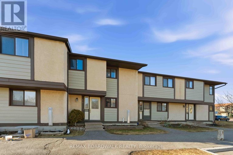 29576237/1707-meadowbrook-road/pineview/ottawa/ontario/K1B4W6_1