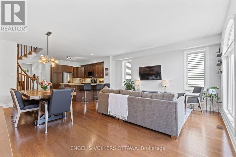 28528943/18-mccooeye-lane/stittsville-central/ottawa/ontario/K2S1B9_11