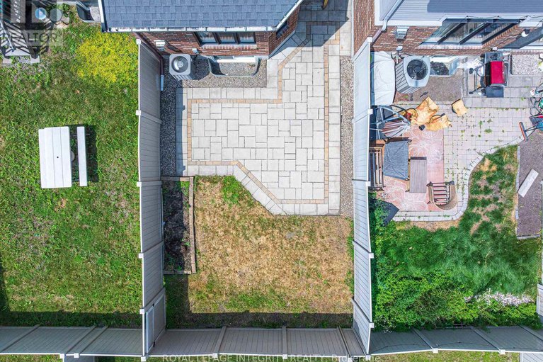 28652638/216-cooks-mill-crescent/riverside-south/ottawa/ontario/K1V2N1_39