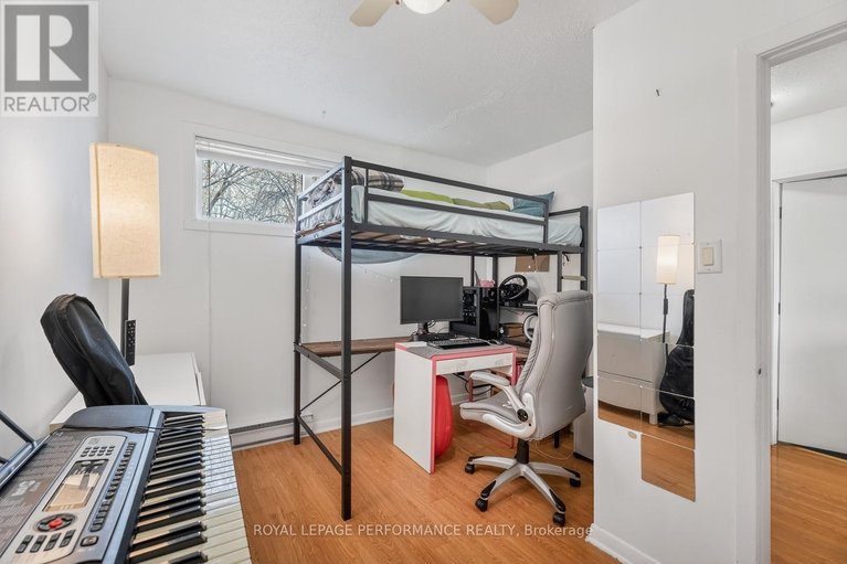 29558178/a-2642-moncton-road/queensway-terrace-north/ottawa/ontario/K2B7W1_20