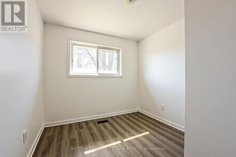 28403584/231-perth-street/brockville/brockville/ontario/K6V5E7_21