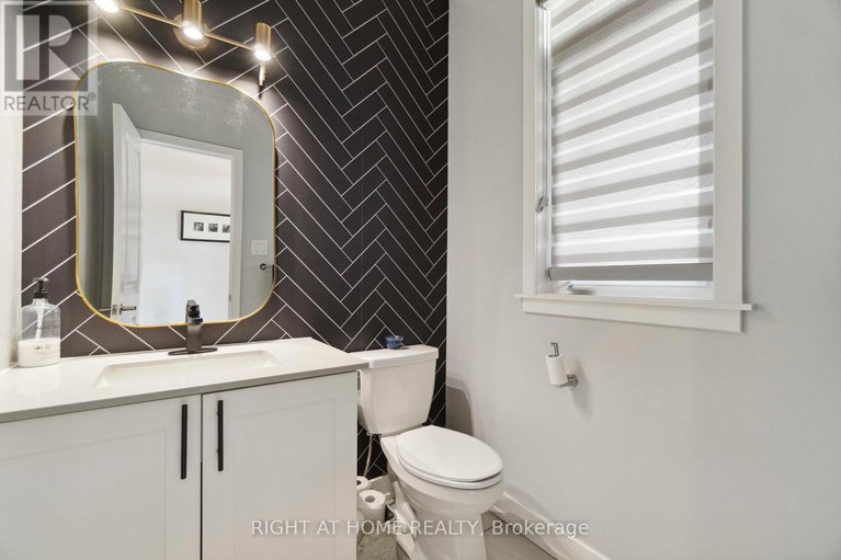28494301/259-joshua-street/mer-bleuebradley-estatesanderson-park/ottawa/ontario/K0A2Y0_6