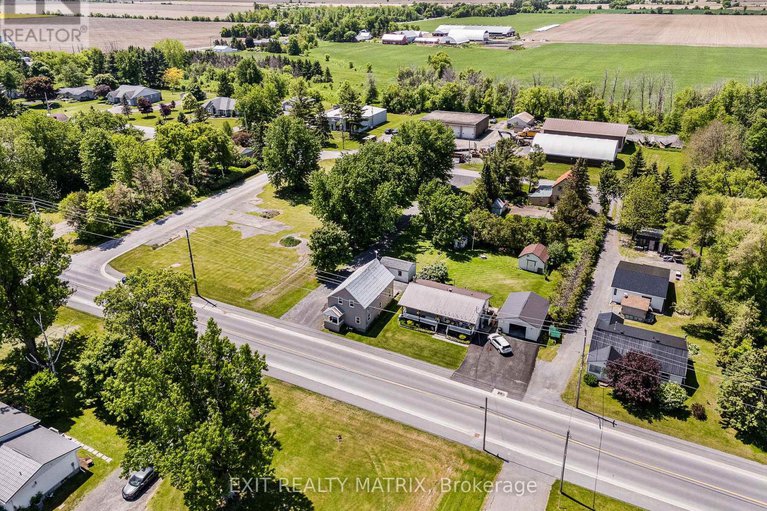 29071851/32-cockburn-street/north-stormont-finch-twp/north-stormont/ontario/K0C1G0_31